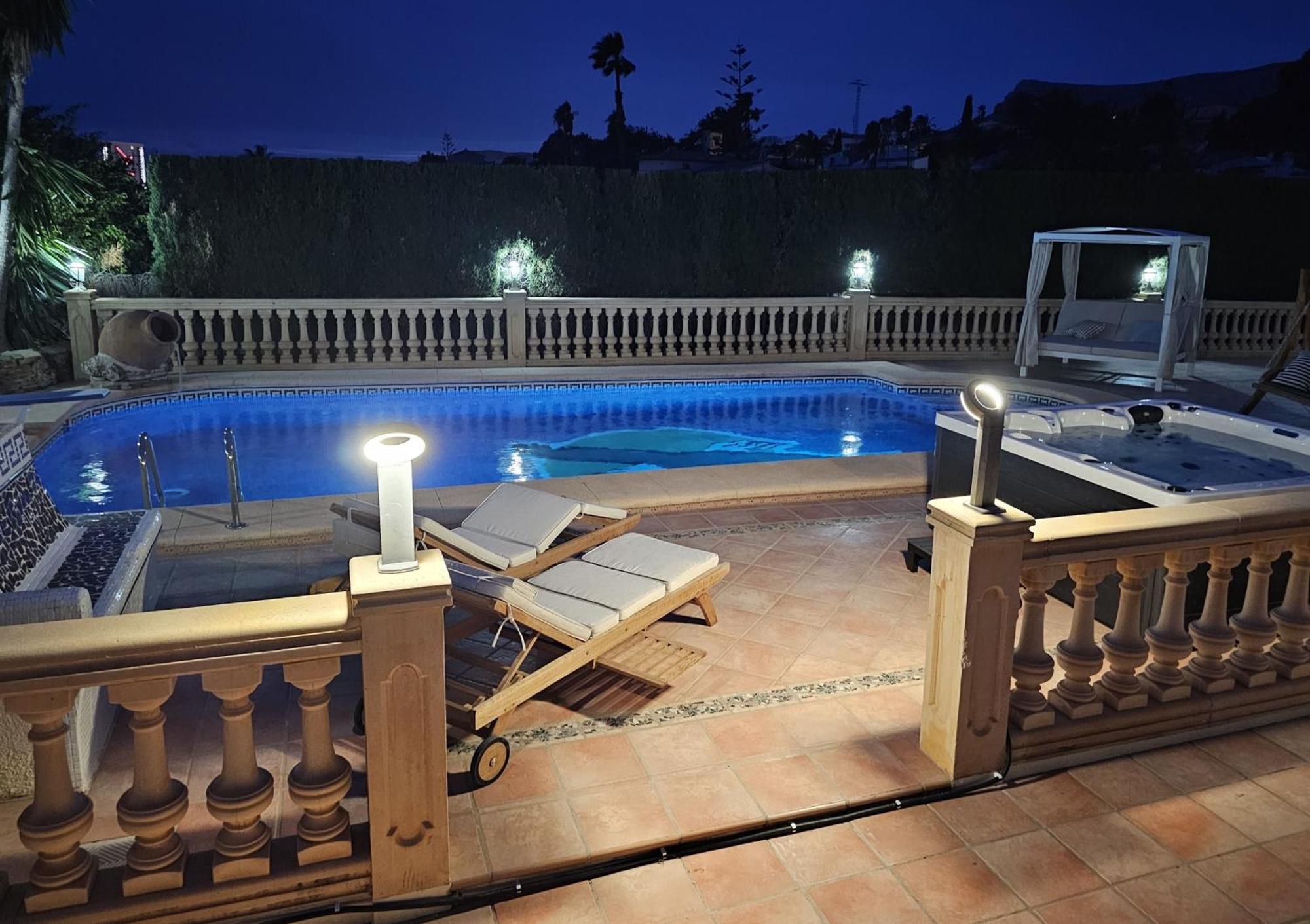 Luxury Villa - Pool, Hot Tub, Aircon, Tvs, Home Cinema, Office, Gbit Internet, Sports Equipment Calpe Luaran gambar
